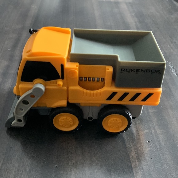 Rokenbok RC Front Loader/Dump Truck 04217 - Picture 2 of 15